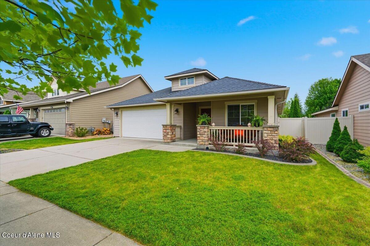 6208 Cornwall Street Coeur D'Alene, ID 83815 - Photo 3 of 33 03-Front of Home