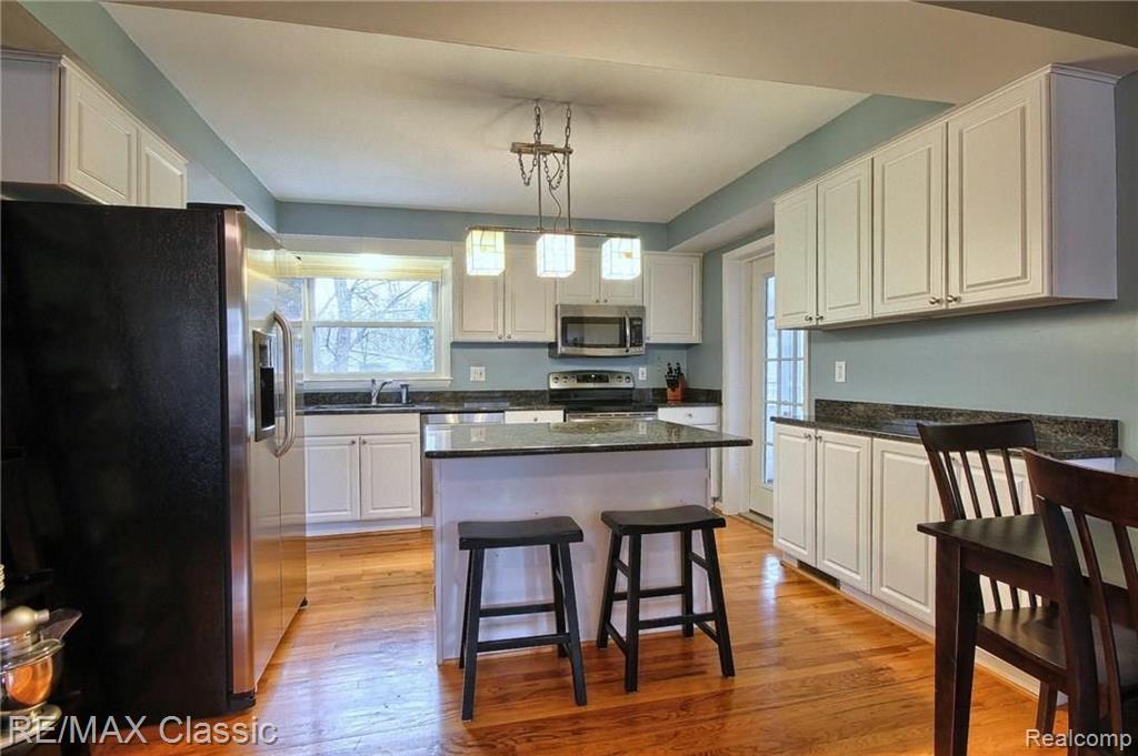 32303 Craftsbury Road Farmington Hills, MI 48334 - Photo 6 of 31