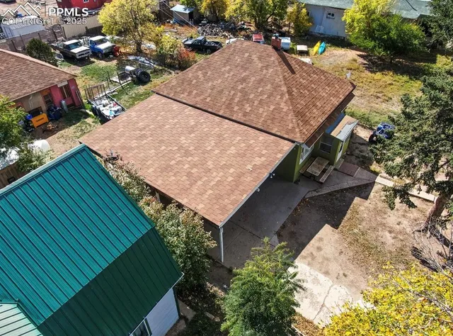 an aerial view of a houses