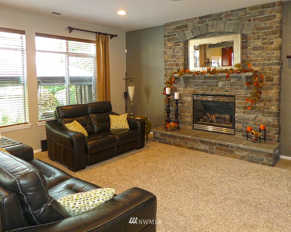 16109 35th Park Southeast Bothell, WA 98012 - Photo 4 of 25 Gallery Image 4