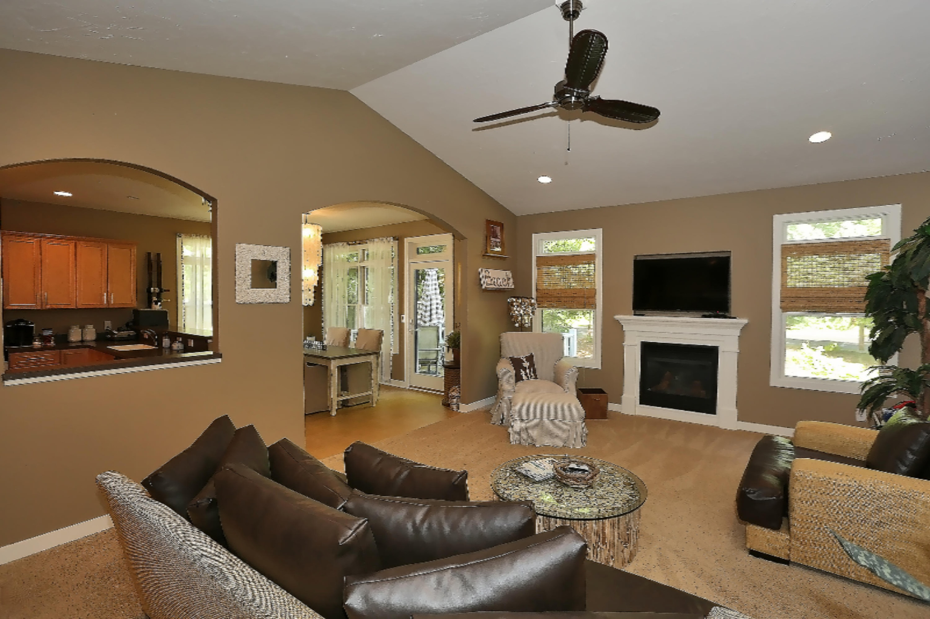 16379 Springvale Court Spring Lake, MI 49456 - Photo 9 of 48 IMGL7345