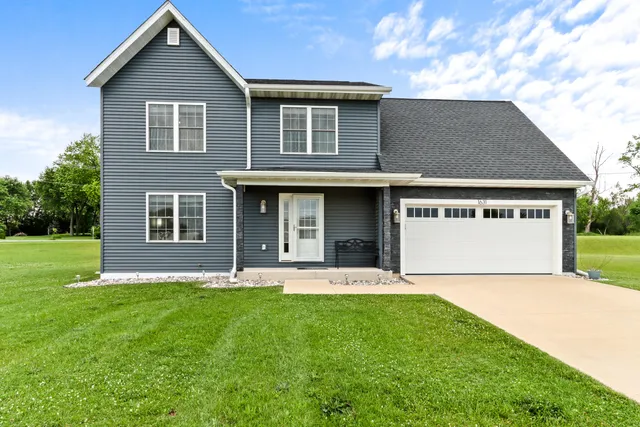 $3,900 | 1631 Smith Lane, Delavan, WI 53115