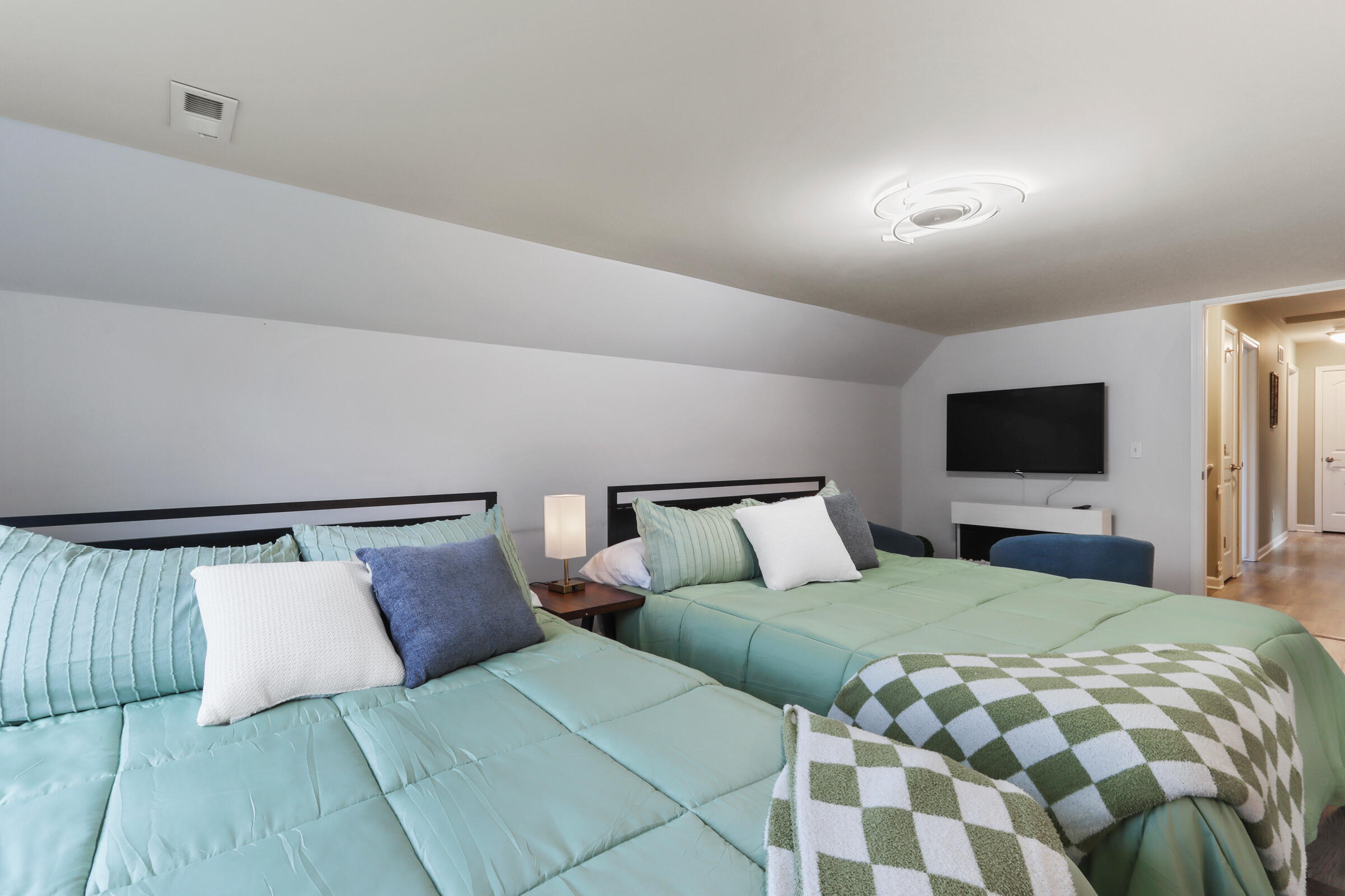 1631 Smith Lane Delavan, WI 53115 - Photo 19 of 59 Photo (24)