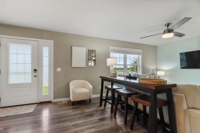 $3,900 | 1631 Smith Lane, Delavan, WI 53115