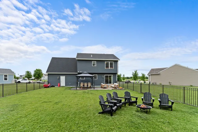 $3,900 | 1631 Smith Lane, Delavan, WI 53115