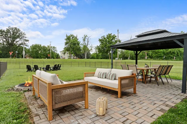 $3,900 | 1631 Smith Lane, Delavan, WI 53115