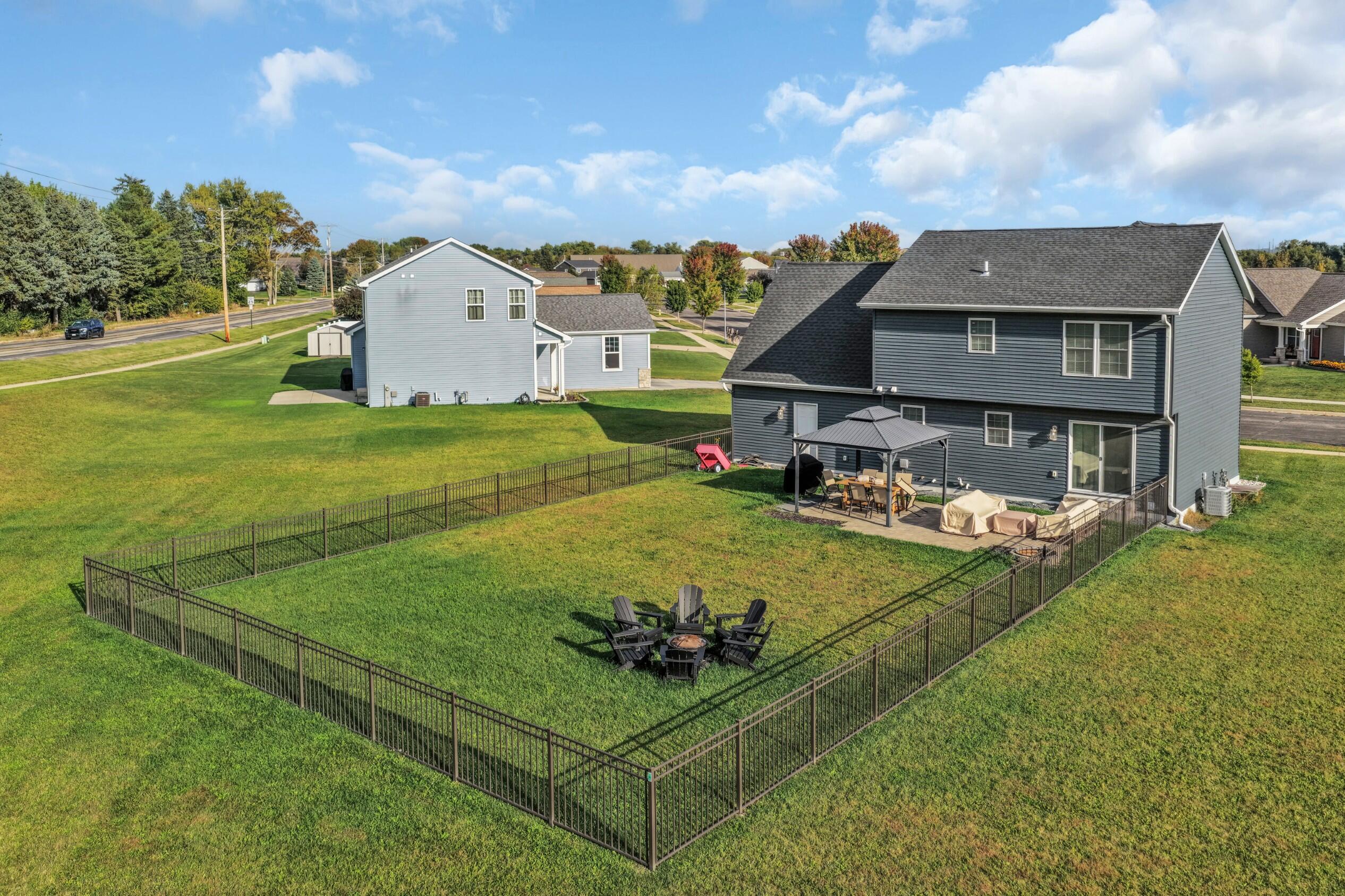 1631 Smith Lane Delavan, WI 53115 - Photo 37 of 59 Photo (42)