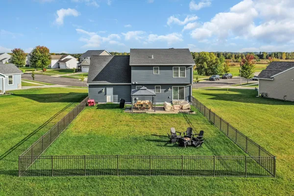 $3,900 | 1631 Smith Lane, Delavan, WI 53115