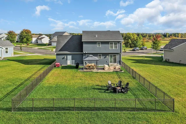 $3,900 | 1631 Smith Lane, Delavan, WI 53115