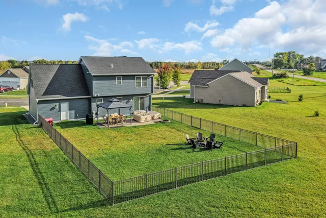 $3,900 | 1631 Smith Lane, Delavan, WI 53115