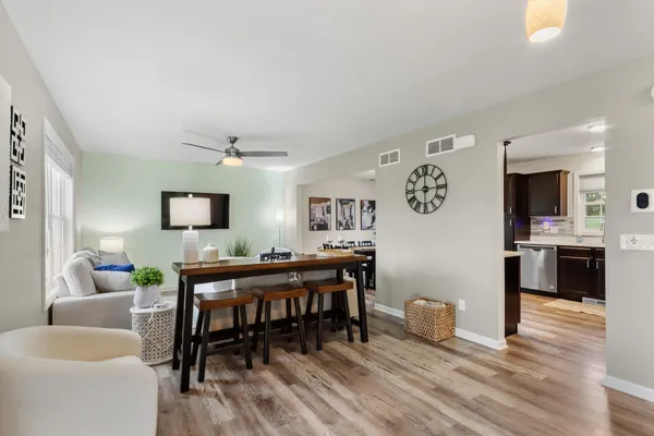 $3,900 | 1631 Smith Lane, Delavan, WI 53115