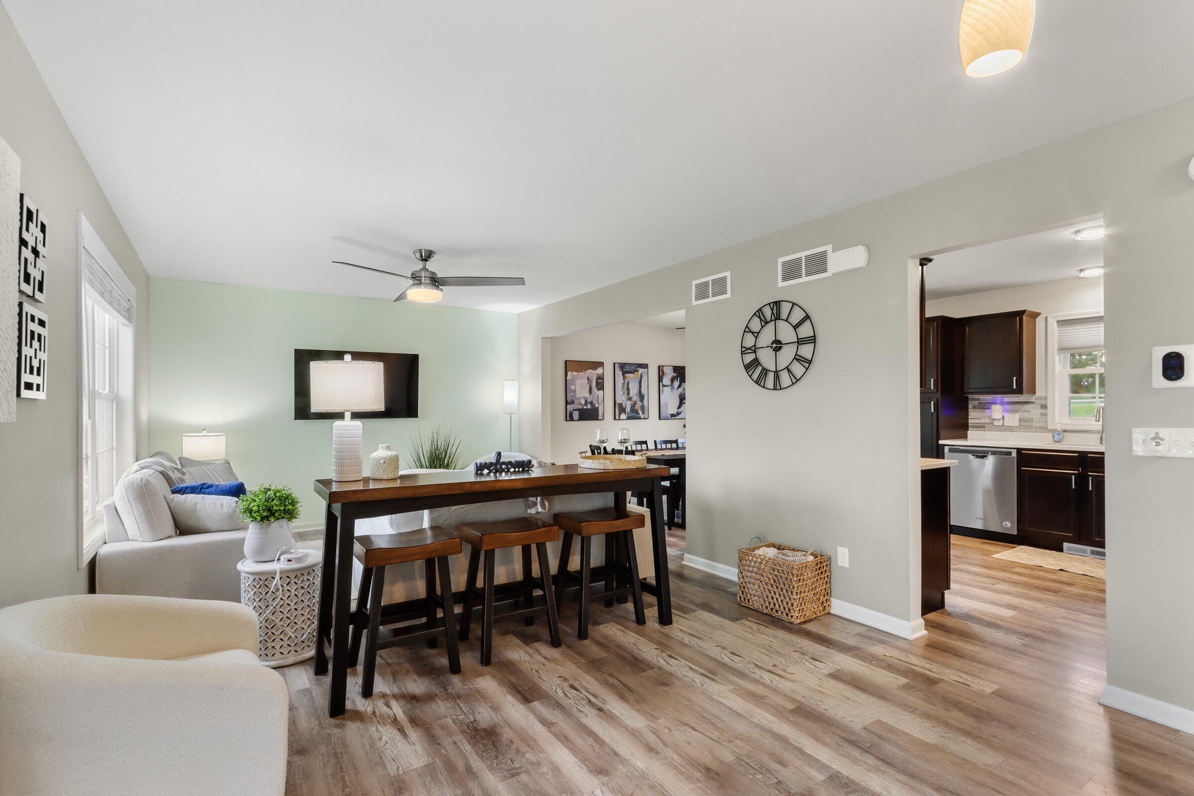 1631 Smith Lane Delavan, WI 53115 - Photo 4 of 59 Photo (9)