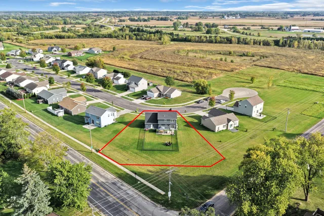 $3,900 | 1631 Smith Lane, Delavan, WI 53115