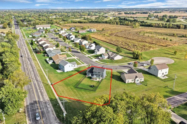 $3,900 | 1631 Smith Lane, Delavan, WI 53115