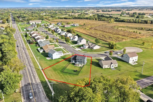 $3,900 | 1631 Smith Lane, Delavan, WI 53115