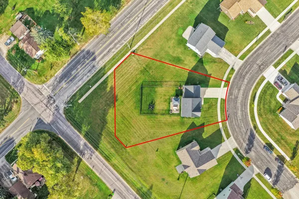 $3,900 | 1631 Smith Lane, Delavan, WI 53115