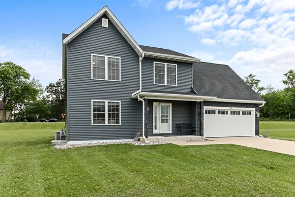 $3,900 | 1631 Smith Lane, Delavan, WI 53115