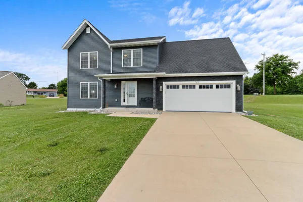 $3,900 | 1631 Smith Lane, Delavan, WI 53115