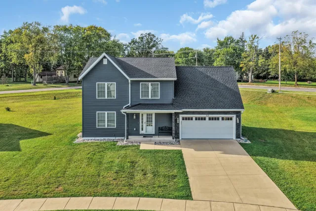 $3,900 | 1631 Smith Lane, Delavan, WI 53115