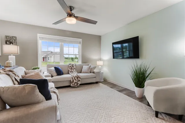 $3,900 | 1631 Smith Lane, Delavan, WI 53115