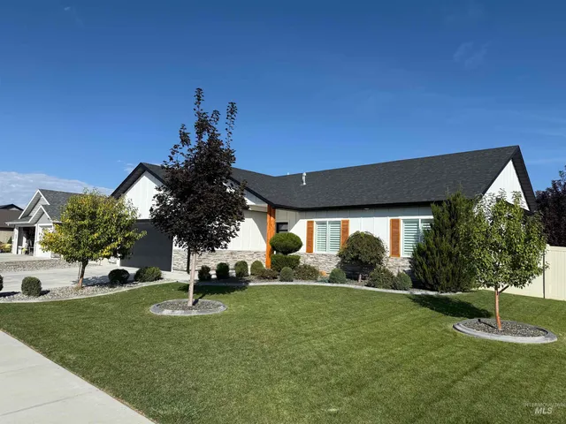 $437,500 | 1011 Thunder Mountain Street, Kimberly, ID 83341