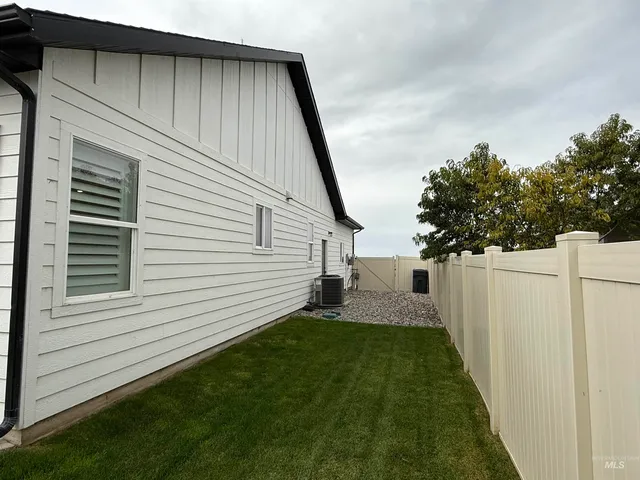 $427,500 | 1011 Thunder Mountain Street, Kimberly, ID 83341
