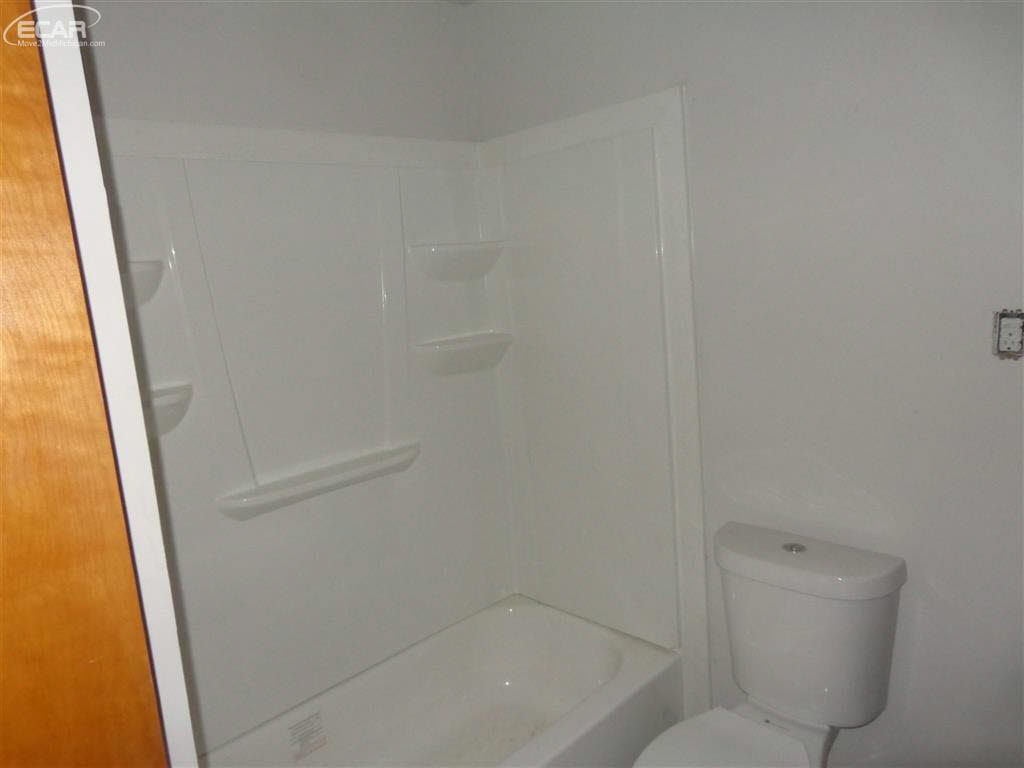 3421 Mackin Road Flint, MI 48504 - Photo 17 of 19