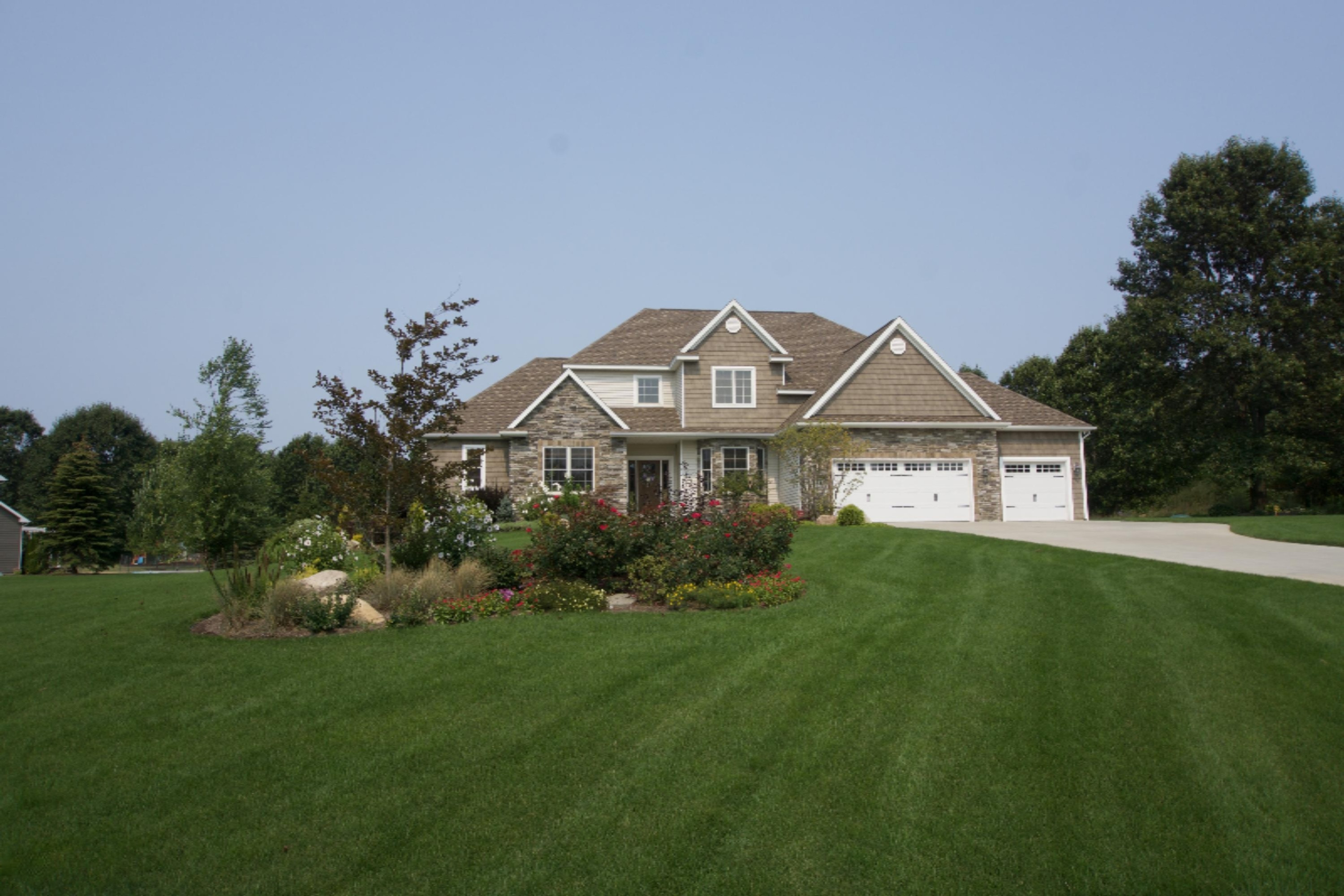 9868 Shephard Ridge Kalamazoo, MI 49009 - Photo 30 of 38 Summer Photo