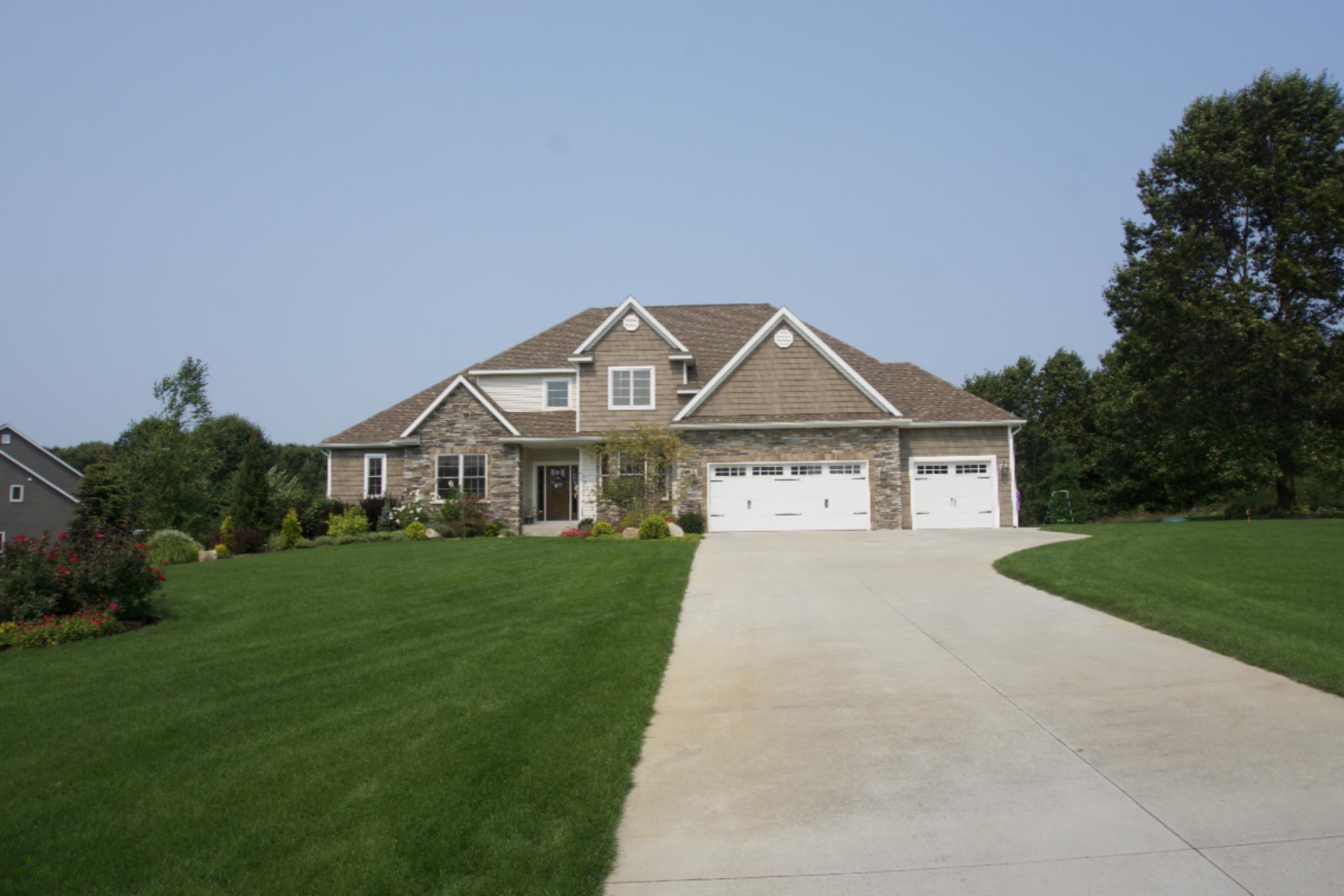 9868 Shephard Ridge Kalamazoo, MI 49009 - Photo 36 of 38 Summer Photo