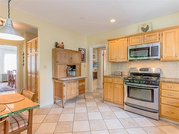 209 Maple Street Boston, MA 02132 - Photo 9 of 22 Gallery Image 9