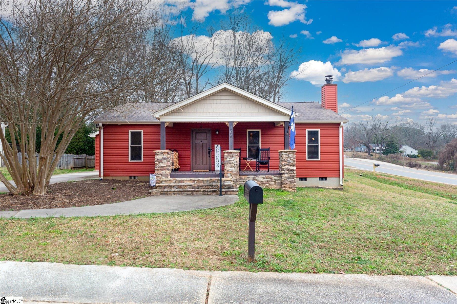 109 South Laurel Street Walhalla, SC 29691 - Photo 2 of 28
