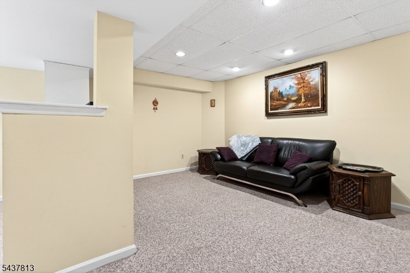 15 Hampton Court Bernards, NJ 07920 - Photo 28 of 45