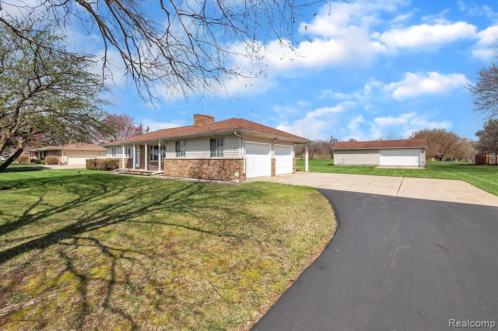 3040 West Coon Lake Road Howell, MI 48843 - Photo 4 of 41