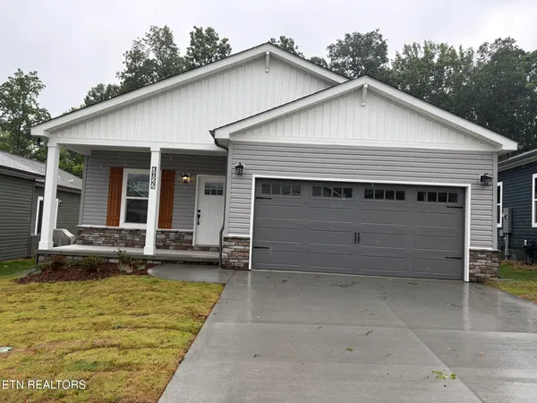 $352,900 | 3827 Crimson Clover Lane, Knoxville, TN 37924