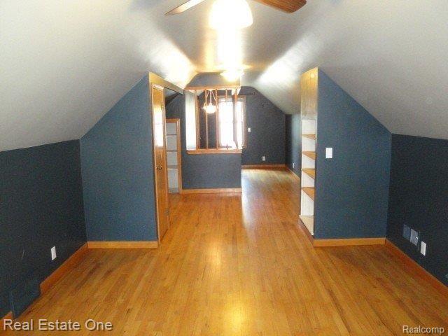 1997 Cambridge Road Berkley, MI 48072 - Photo 17 of 25 Large upper master bedroom