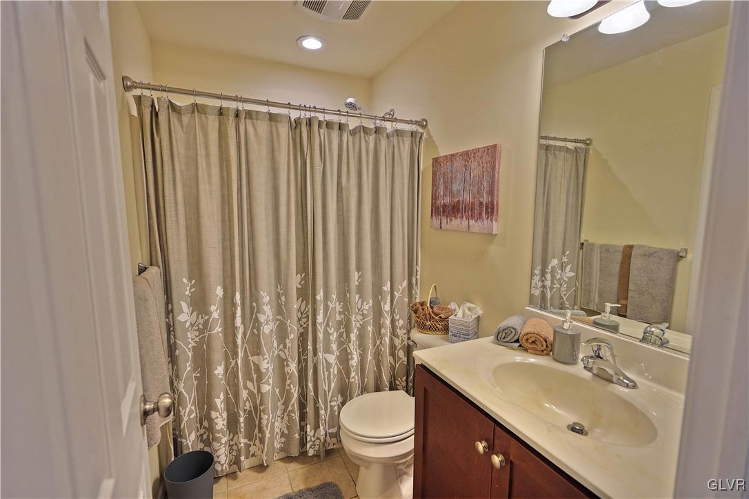 2240 Rising Hill Road Whitehall, PA 18052 - Photo 18 of 26 Gallery Image 18