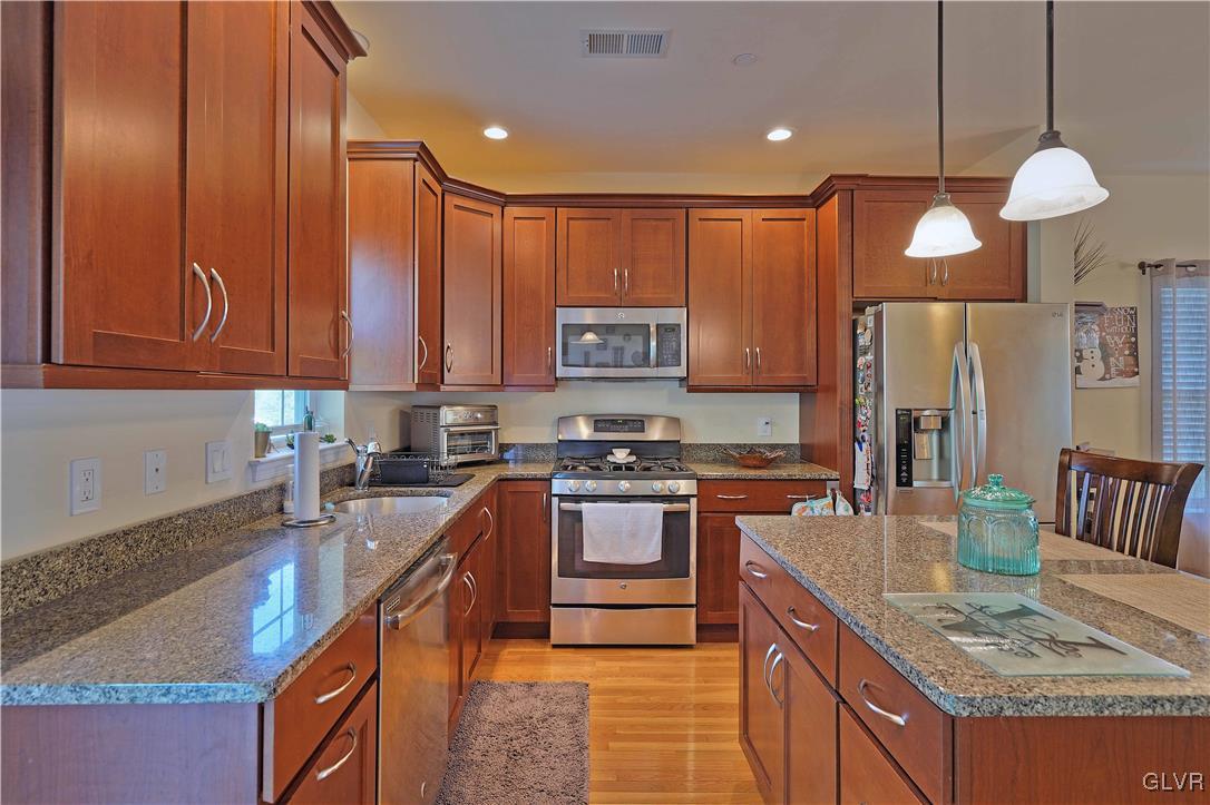 2240 Rising Hill Road Whitehall, PA 18052 - Photo 9 of 26 Gallery Image 9