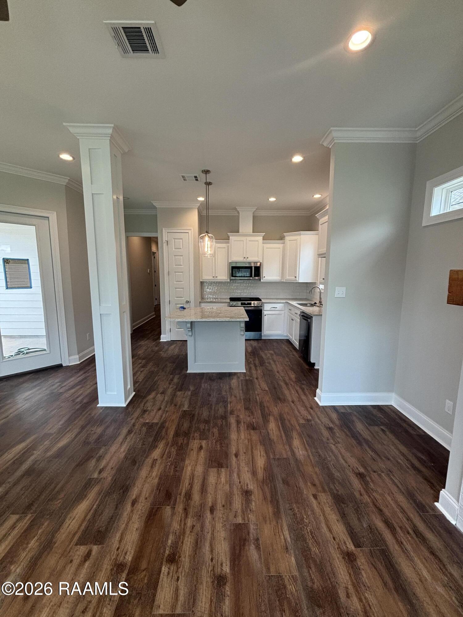 414 Rue Gambetta Lafayette, LA 70507 - Photo 4 of 7 20260603_193542366_iOS