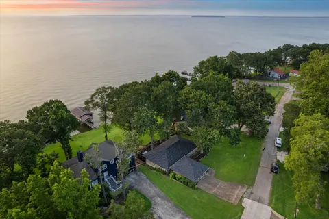 $625,000 | 411 Southwood Shores Drive, Coldspring, TX 77331