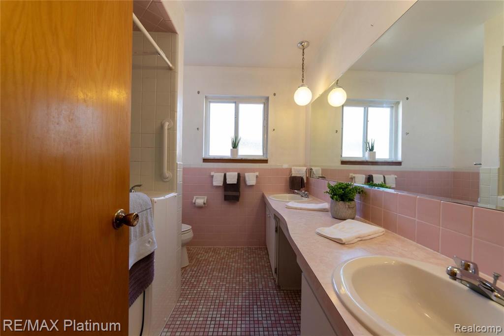 14127 Martin Road Warren, MI 48088 - Photo 19 of 34