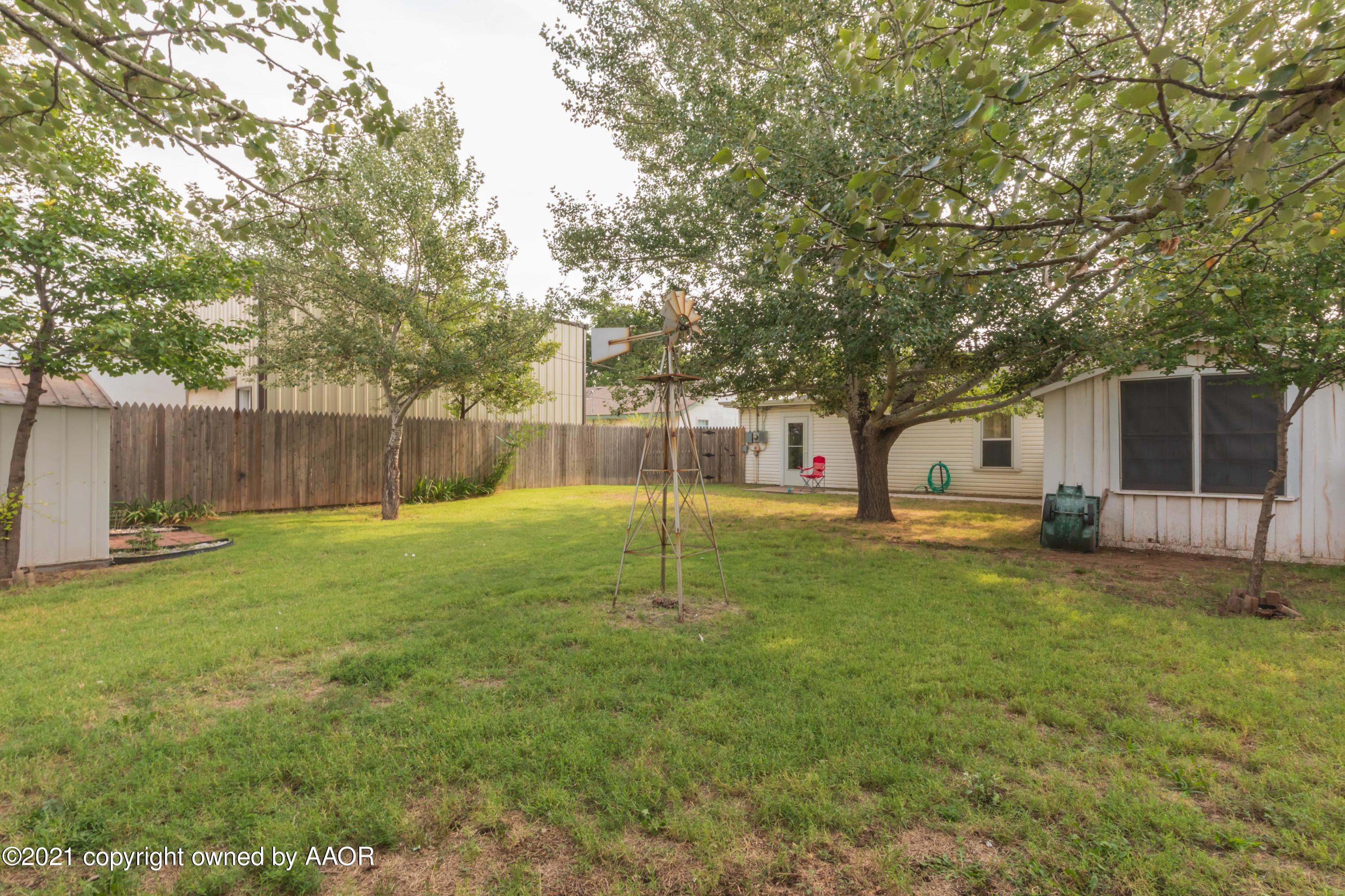 3404 South Taylor Street Amarillo, TX 79110 - Photo 29 of 33 BACKYARD VIEW 1