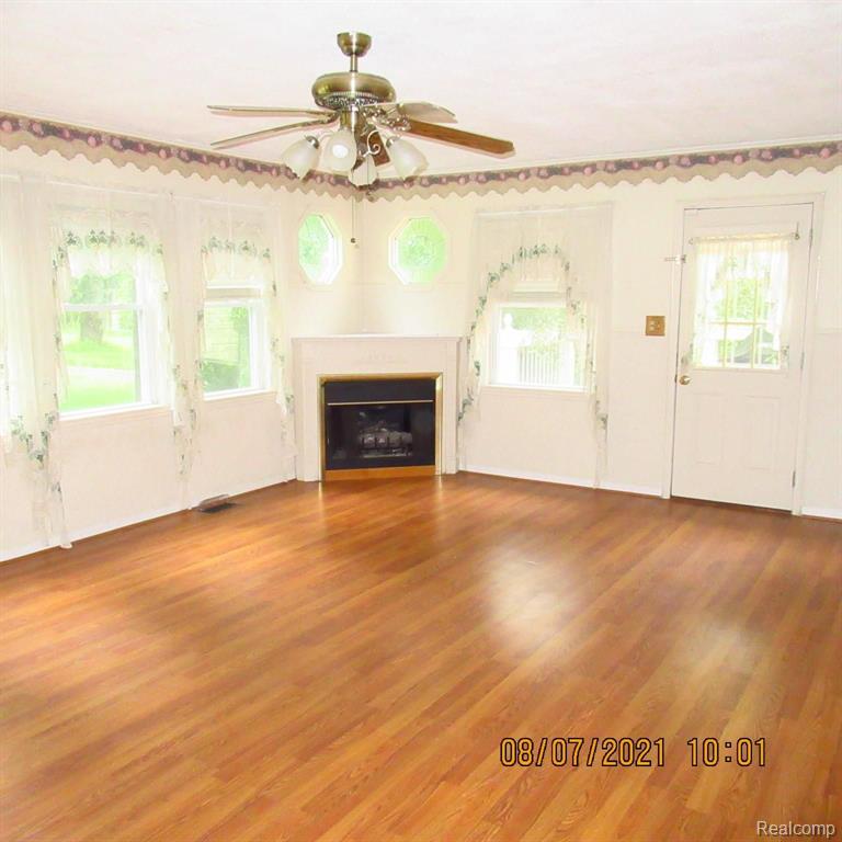 27421 Bell Road New Boston, MI 48164 - Photo 15 of 40