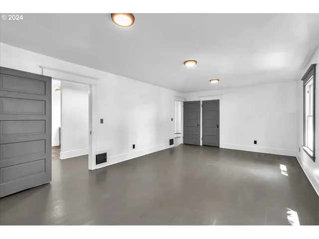 a view of a room with an empty space