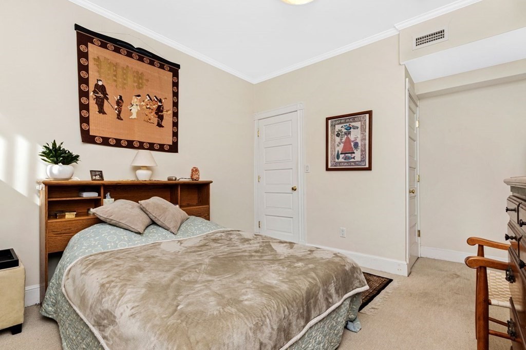 8 Strathmore Road, Unit 1 Brookline, MA 02445 - Photo 12 of 23