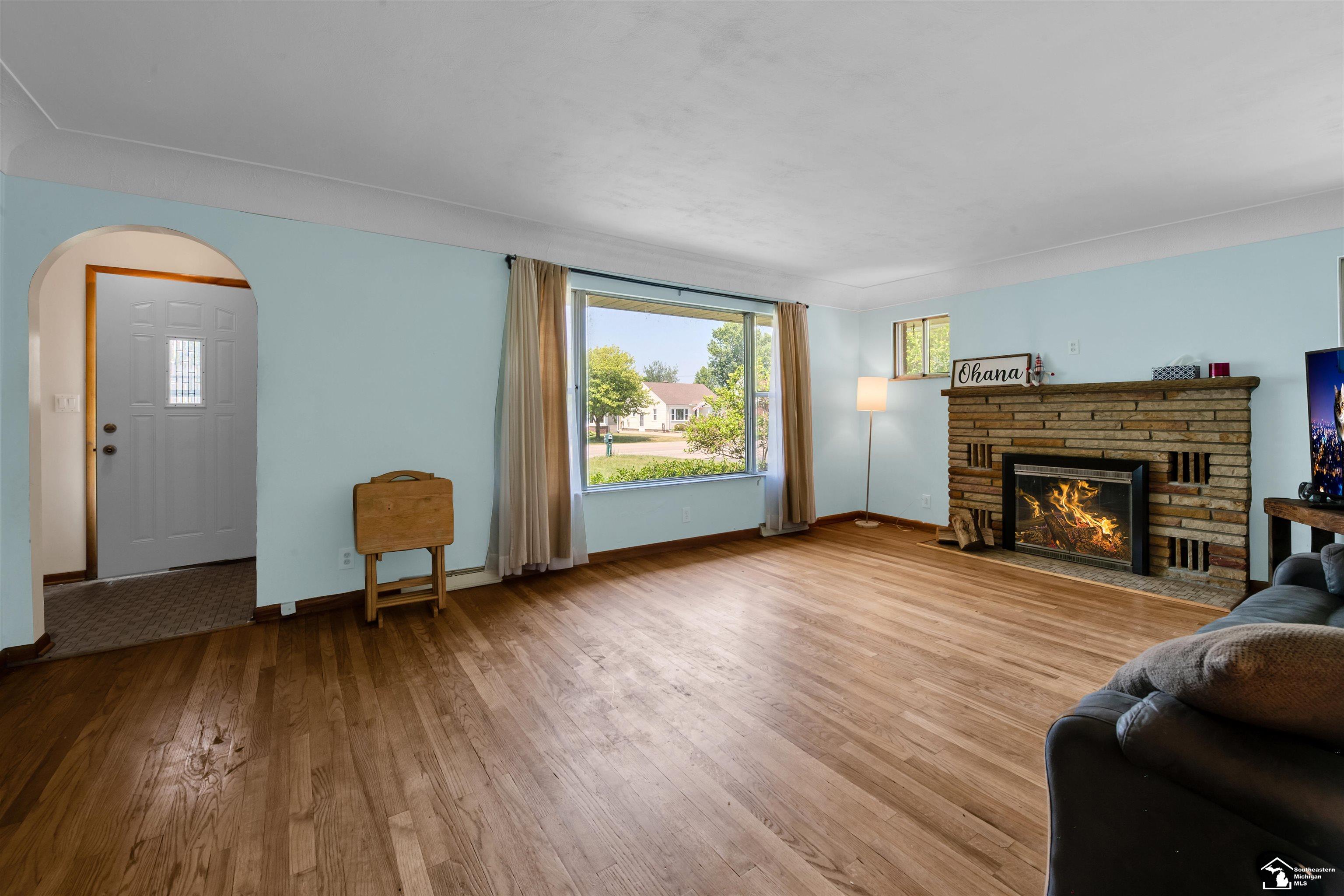 2330 Vivian Road Monroe, MI 48162 - Photo 7 of 37