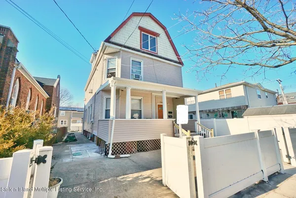 $999,000 | 7355 Amboy Road | Tottenville