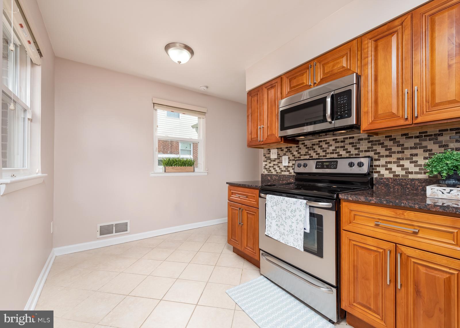 3517 Everton Street Silver Spring, MD 20906 - Photo 7 of 22 Kithcen