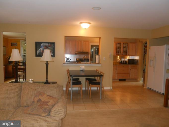 10025 Liberty Road Randallstown, MD 21133 - Photo 12 of 30 Family Room