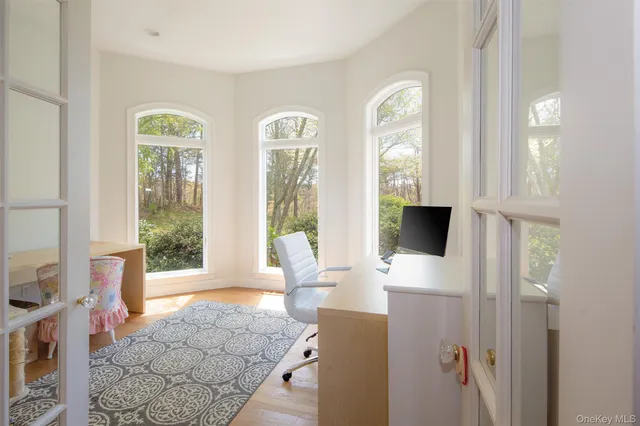 $2,475,000 | 115 Highland Road, Southampton, NY 11968