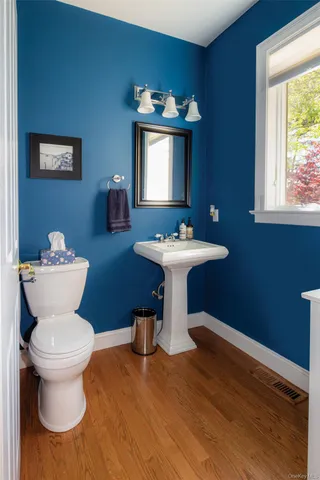 $2,475,000 | 115 Highland Road, Southampton, NY 11968